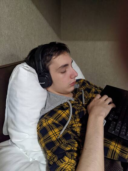 Nikoloz Birkadze fell asleep while watching Youtube on his laptop